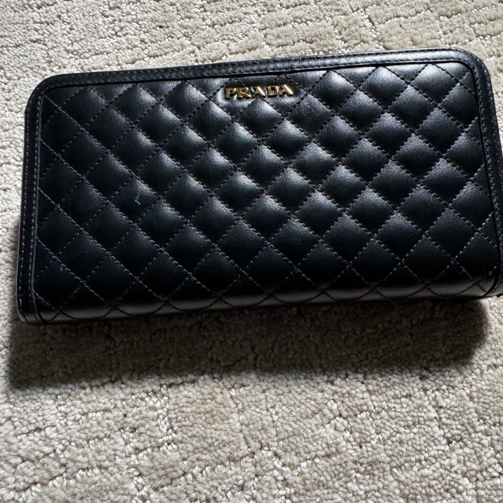 Prada Zip Wallet New Black and Gold